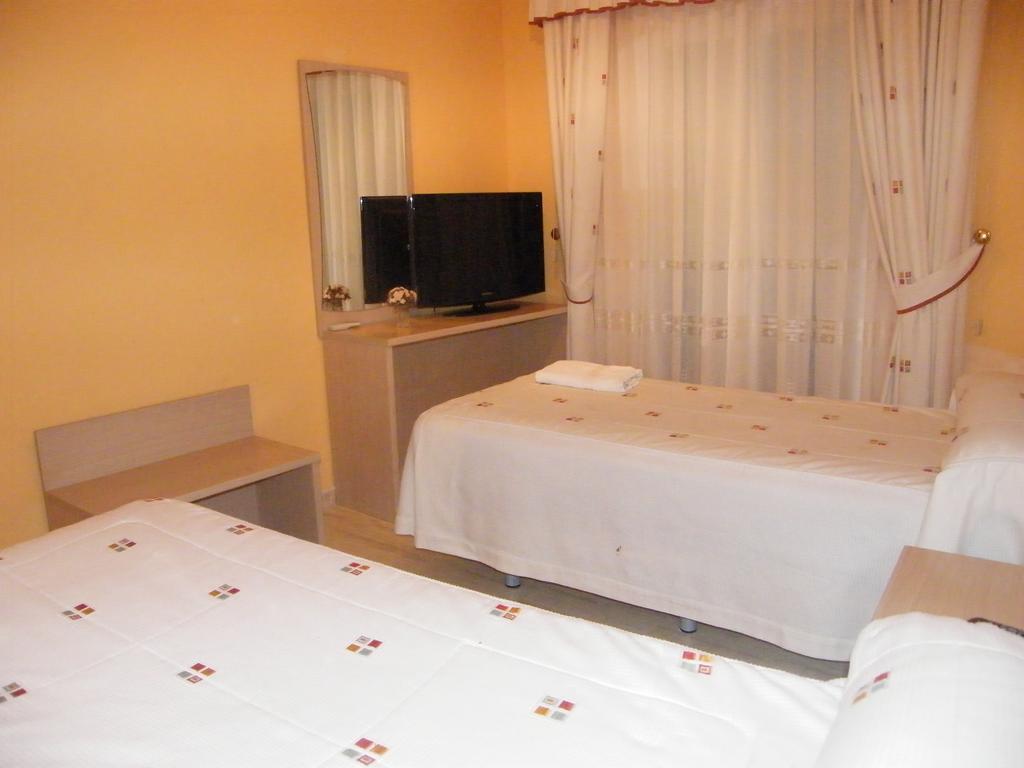Hostal Dulcinea Esquivias Phòng bức ảnh