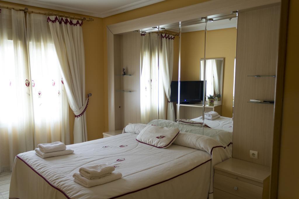 Hostal Dulcinea Esquivias Ngoại thất bức ảnh