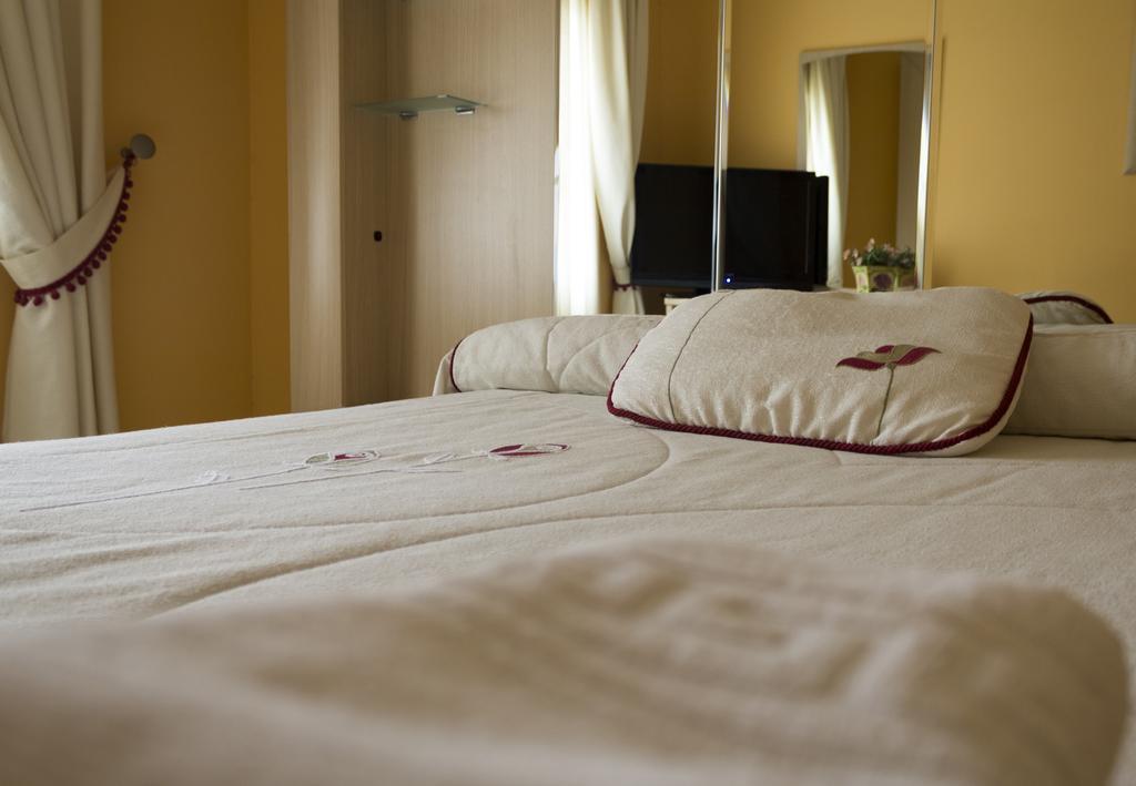 Hostal Dulcinea Esquivias Phòng bức ảnh
