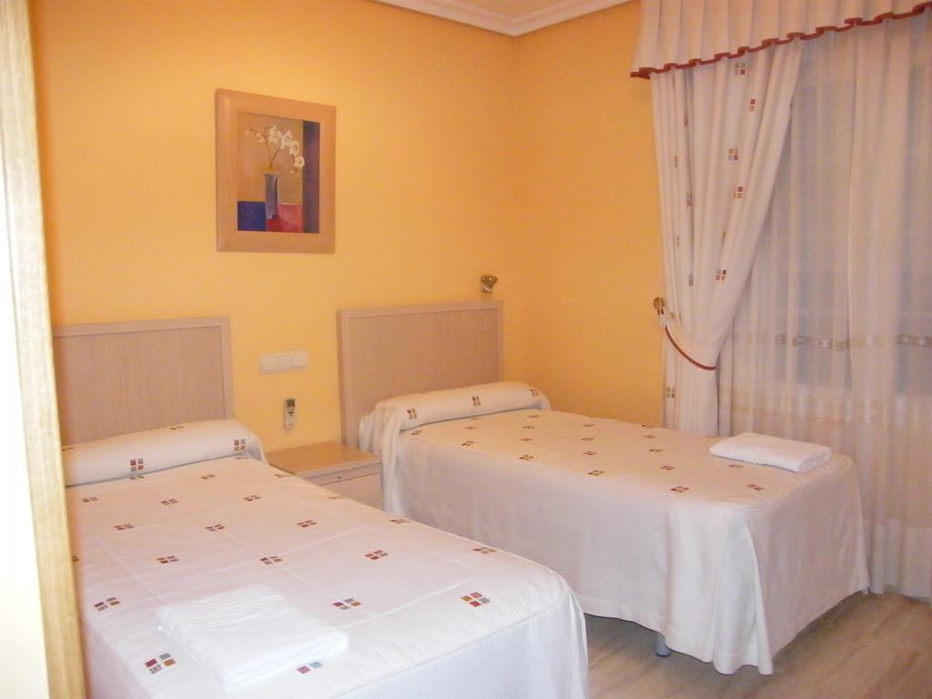 Hostal Dulcinea Esquivias Phòng bức ảnh